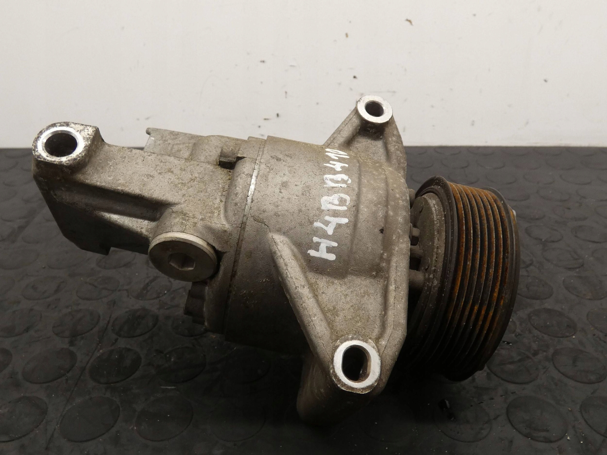 KOMPRESOR KLIMATYZACJI DACIA SANDERO LOGAN RENAULT CLIO 0.9 TCE 926005689R