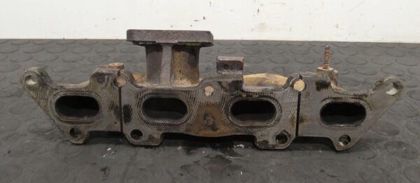 Kolektor wydechowy FIAT 500 ALFA ROMEO MITO 1.4 T 55221553