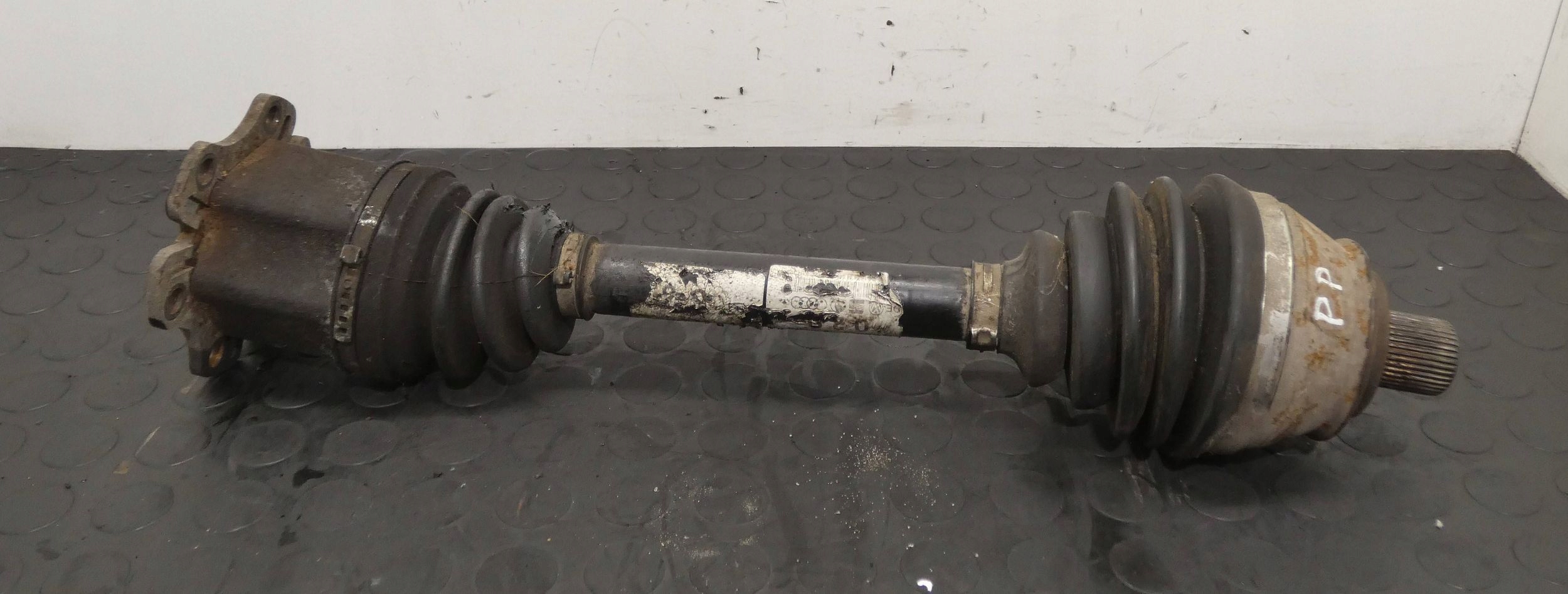 Półoś przednia PRAWA Audi A8 S8 D3 4E 4.2 V8 4E0407272Q