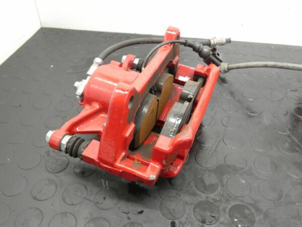 18117577771-6968e89652694 ZACISKI HAMULCOWE VW PASSAT GOLF SUPERB OCTAVIA TIGUAN ATECA 6799F 6798F