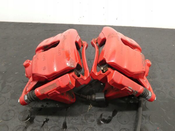 18117577771-6968e89a30a33 ZACISKI HAMULCOWE VW PASSAT GOLF SUPERB OCTAVIA TIGUAN ATECA 6799F 6798F