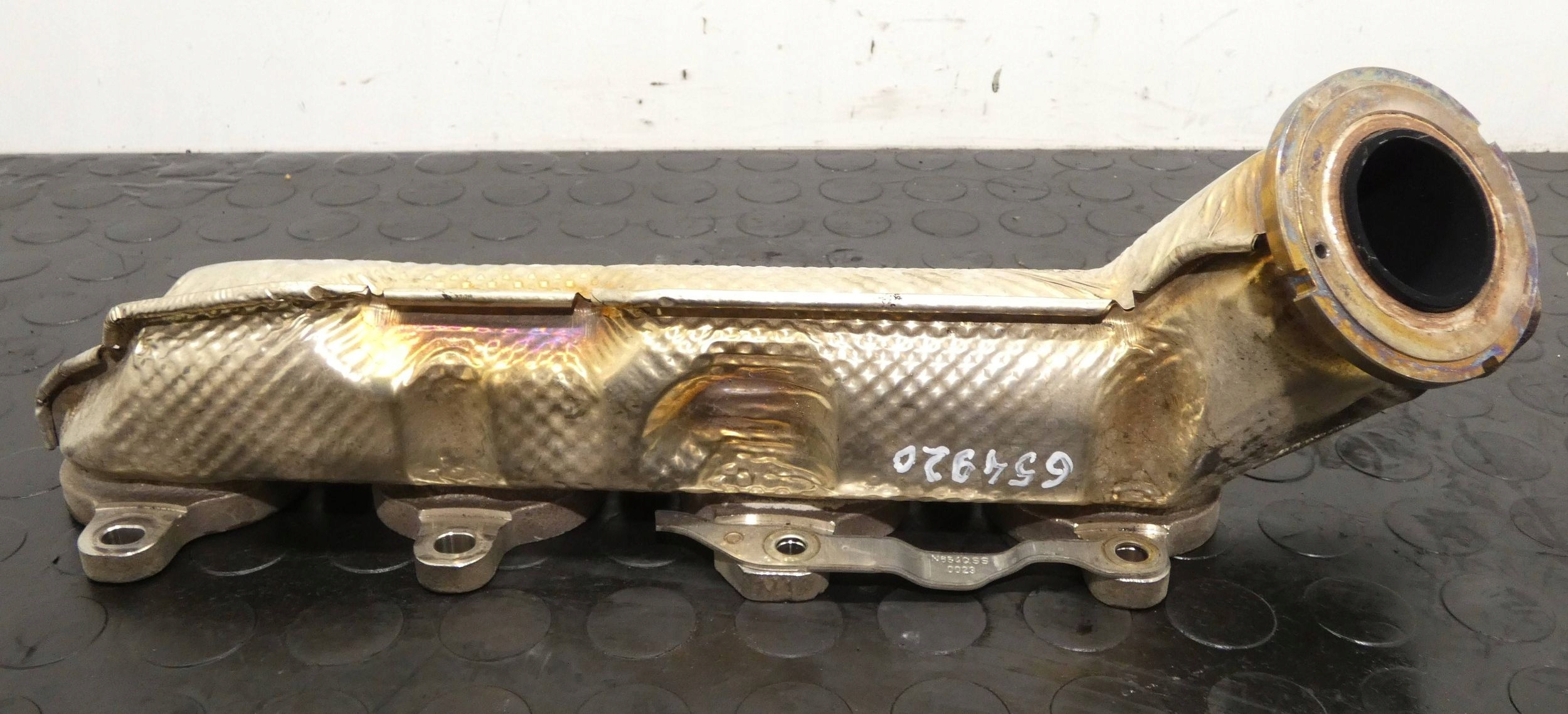 Kolektor wydechowy MERCEDES GLA GLC GLE C E GLK GLB 2.0 CDI A6541409900