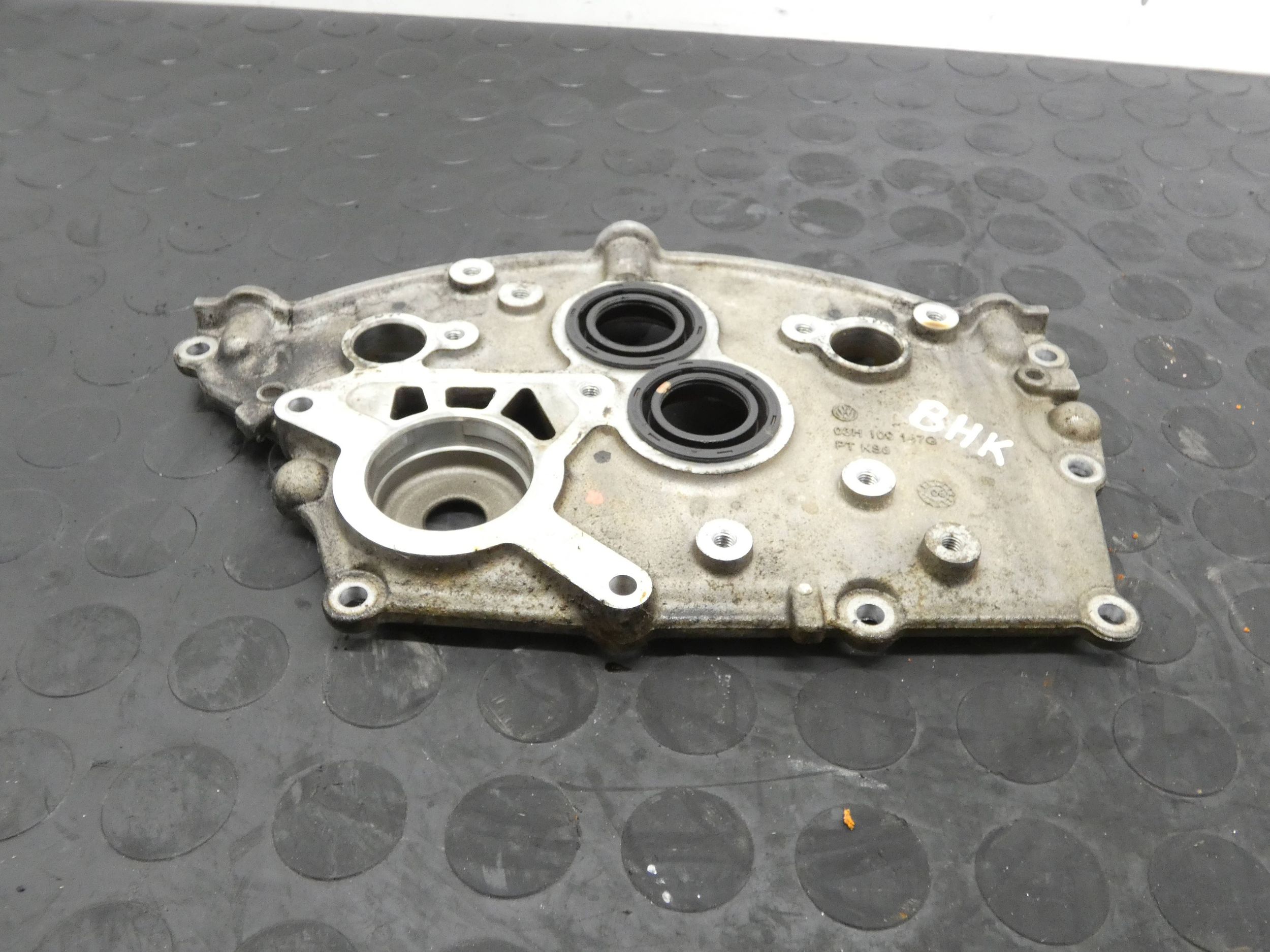 Obudowa rozrządu VW PASSAT PORSCHE CAYENNE AUDI Q7 3.2 3.6 FSI 03H109147G