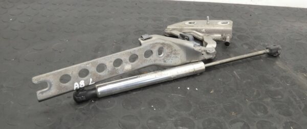 Zawiasy maski Audi A8 S8 D3 4E 4E0823301E