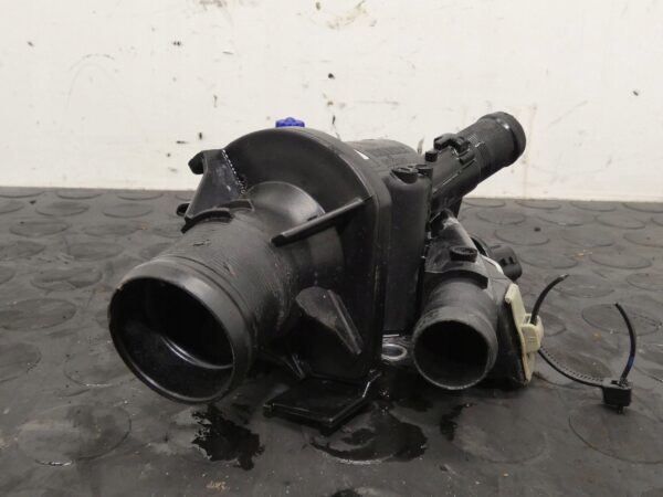 OBUDOWA TERMOSTATU RENAULT MASTER III OPEL MOVANO NV400 2.3 M9T 110604371R