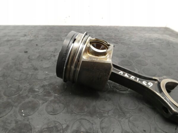 Tłok MERCEDES SPRINTER 906 VITO 2.2 CDI 651 A6510300017