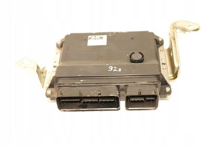KOMPUTER STEROWNIK ECU SILNIKA TOYOTA PRIUS III 1,8 HYBRID 89661-47210
