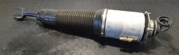 18142465143-6968e2cb11a7a Amortyzator Przód strona LEWA PNEUMATYCZNY Audi A8 S8 D3 4E0616039AF