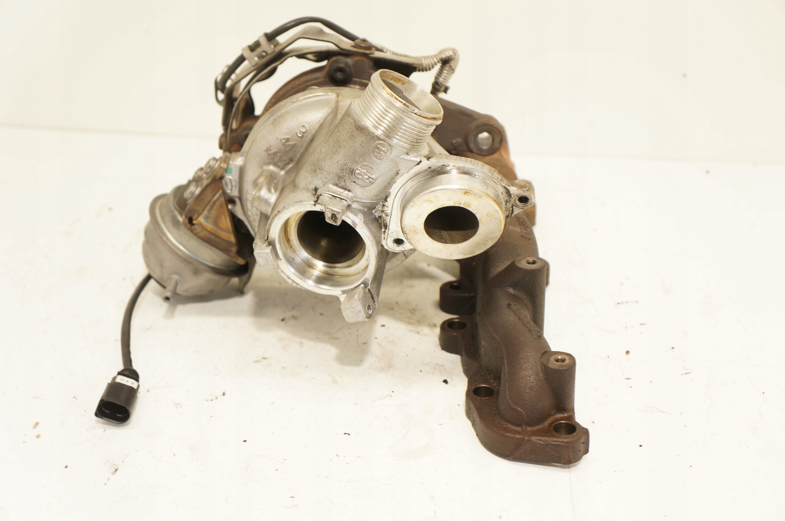 TURBOSPRĘŻARKA TURBO VW GOLF VII T-ROC SEAT LEON AUDI A3 1,6 TDI 04L253016H