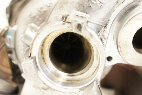 TURBOSPRĘŻARKA TURBO VW GOLF VII T-ROC SEAT LEON AUDI A3 1,6 TDI 04L253016H