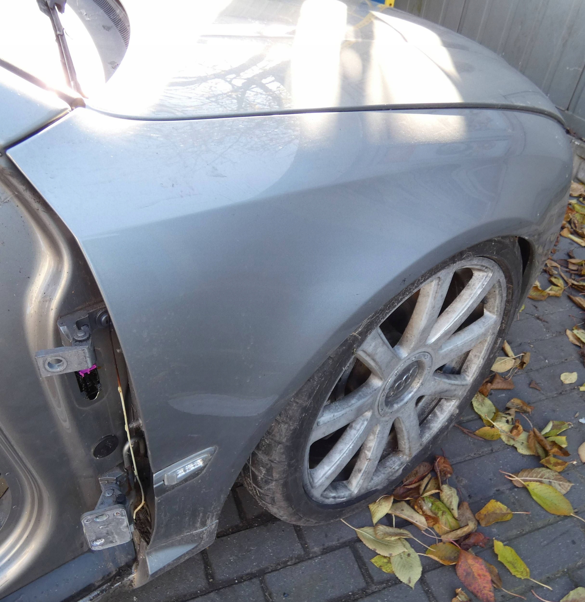 Błotnik Przód strona prawa Audi A8 S8 D3 4E