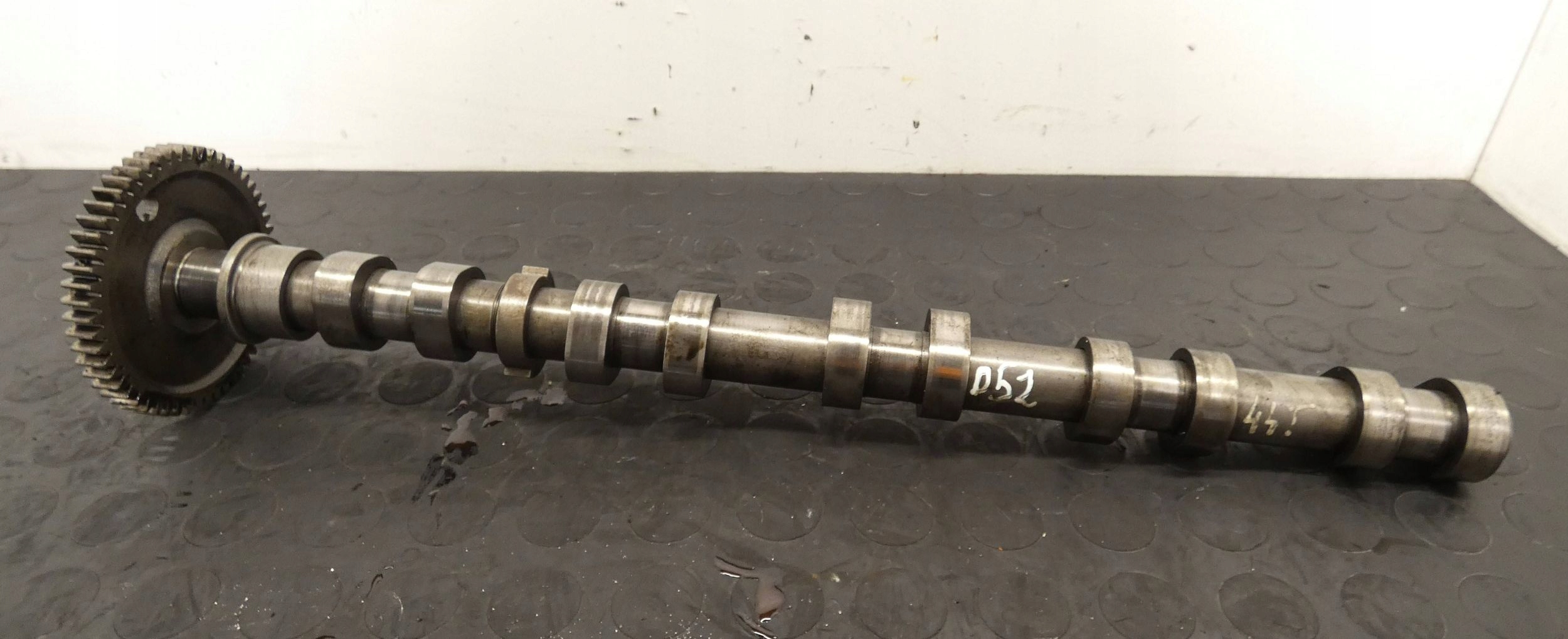 18176854676-6968d8203104b Wałek rozrządu VOLVO S60 S80 V60 2.4 D5 30750759