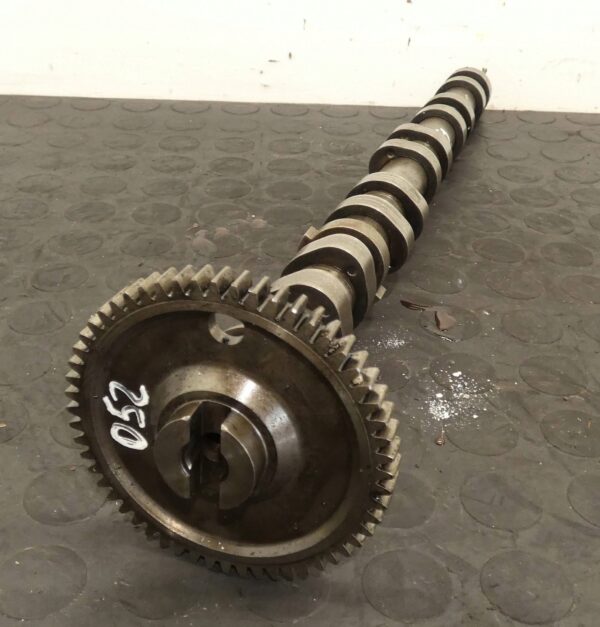 Wałek rozrządu VOLVO S60 S80 V60 2.4 D5 30750759