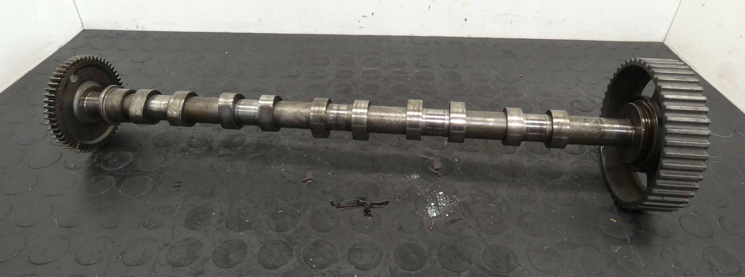 18176872738-6968d8166aaa9 Wałek rozrządu VOLVO S60 S80 V60 2.4 D5 30750758