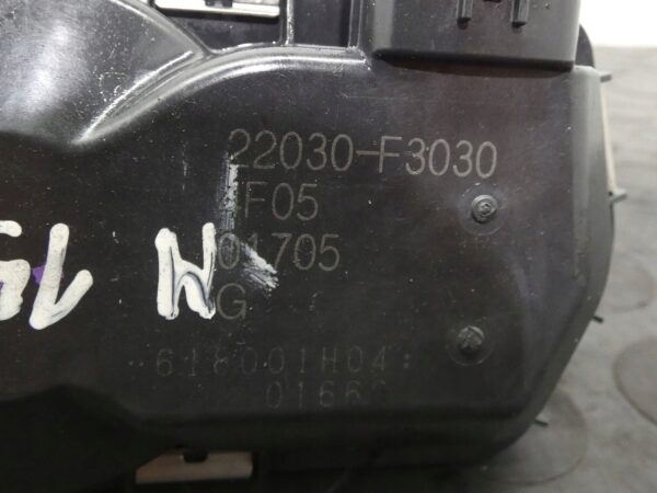 18176891358-6968d812d78d6 PRZEPUSTNICA TOYOTA YARIS IV MAZDA 2 KB 1,5 HYBRID M15A 22030-F3030