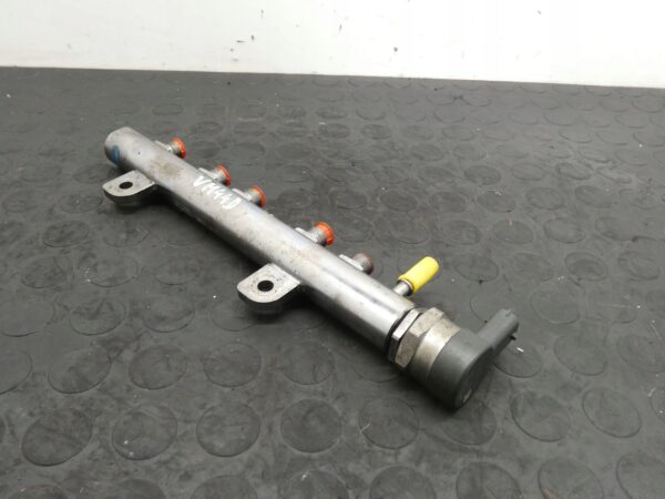 LISTWA WTRYSKOWA JEEP GRAND CHEROKEE WK2 3.0CRD 35022119G 0445216044