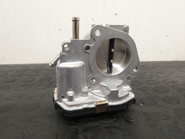 18185837464-6968d62d71806 PRZEPUSTNICA TOYOTA YARIS IV MAZDA 2 KB 1,5 HYBRID M15A 22030-F3030