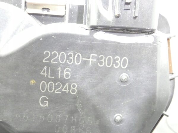 18185837464-6968d62ec6222 PRZEPUSTNICA TOYOTA YARIS IV MAZDA 2 KB 1,5 HYBRID M15A 22030-F3030