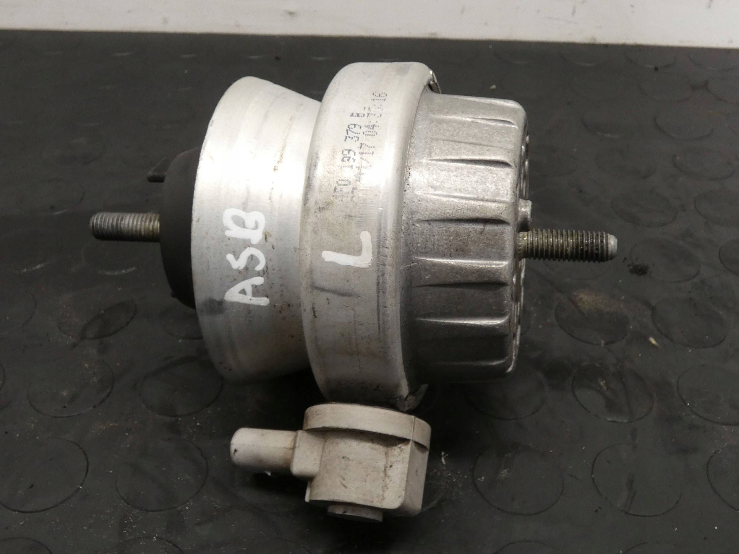 18185985080-6968d5f832297 PODUSZKA SILNIKA LEWA AUDI A4 B7 A6 C6 A8 D3 VW PHAETON 3.0 TDI 4F0199379B