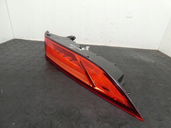 Lampa tylna PRAWA LED Jaguar F-Pace HK8313404AG HK83-13404-A