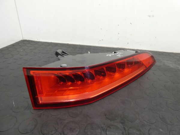 Lampa tylna PRAWA LED Jaguar F-Pace HK8313404AG HK83-13404-A