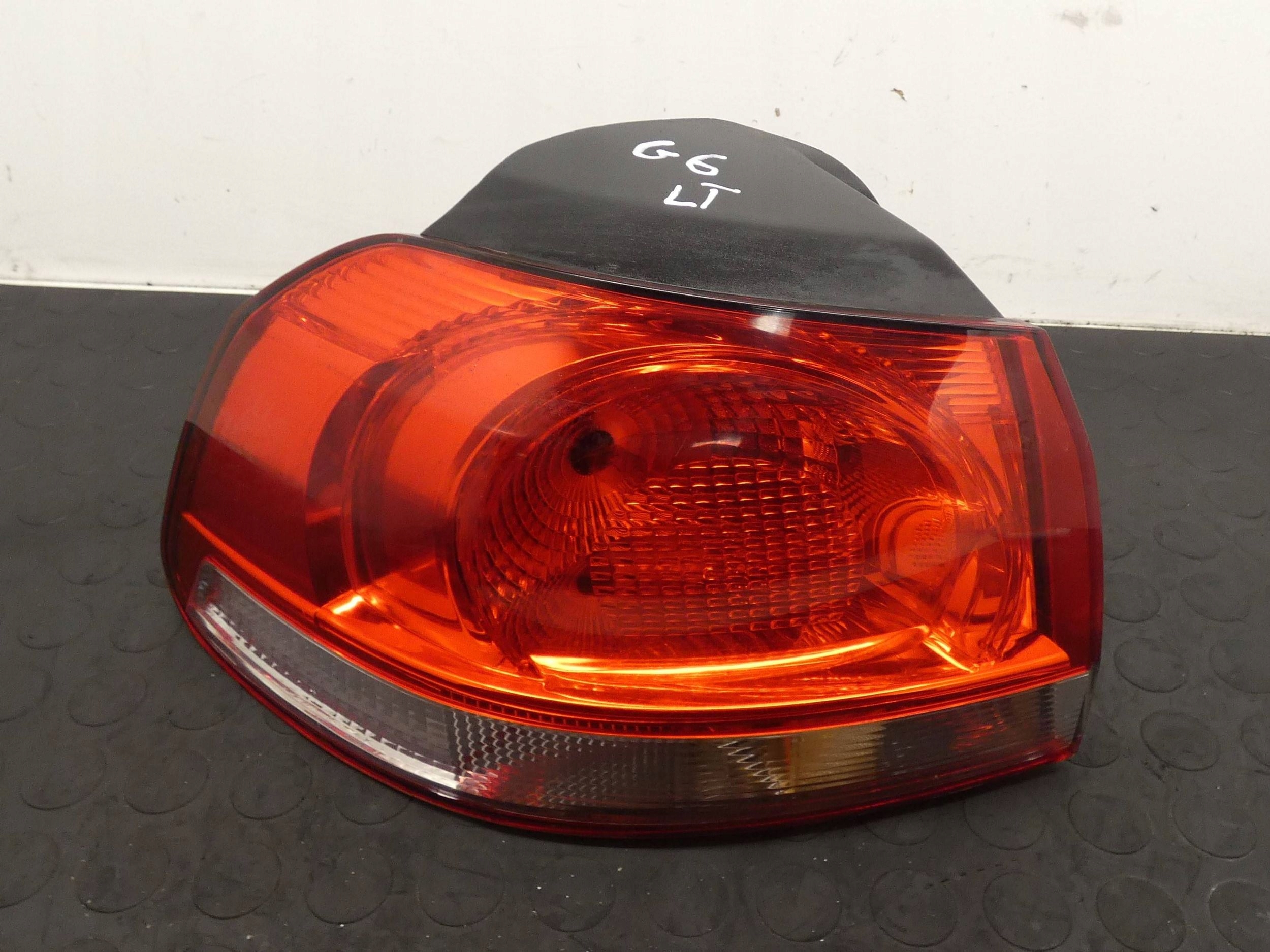 LAMPA LEWY TYŁ VW GOLF VI EUROPA ORYGINAŁ 5K0945095E