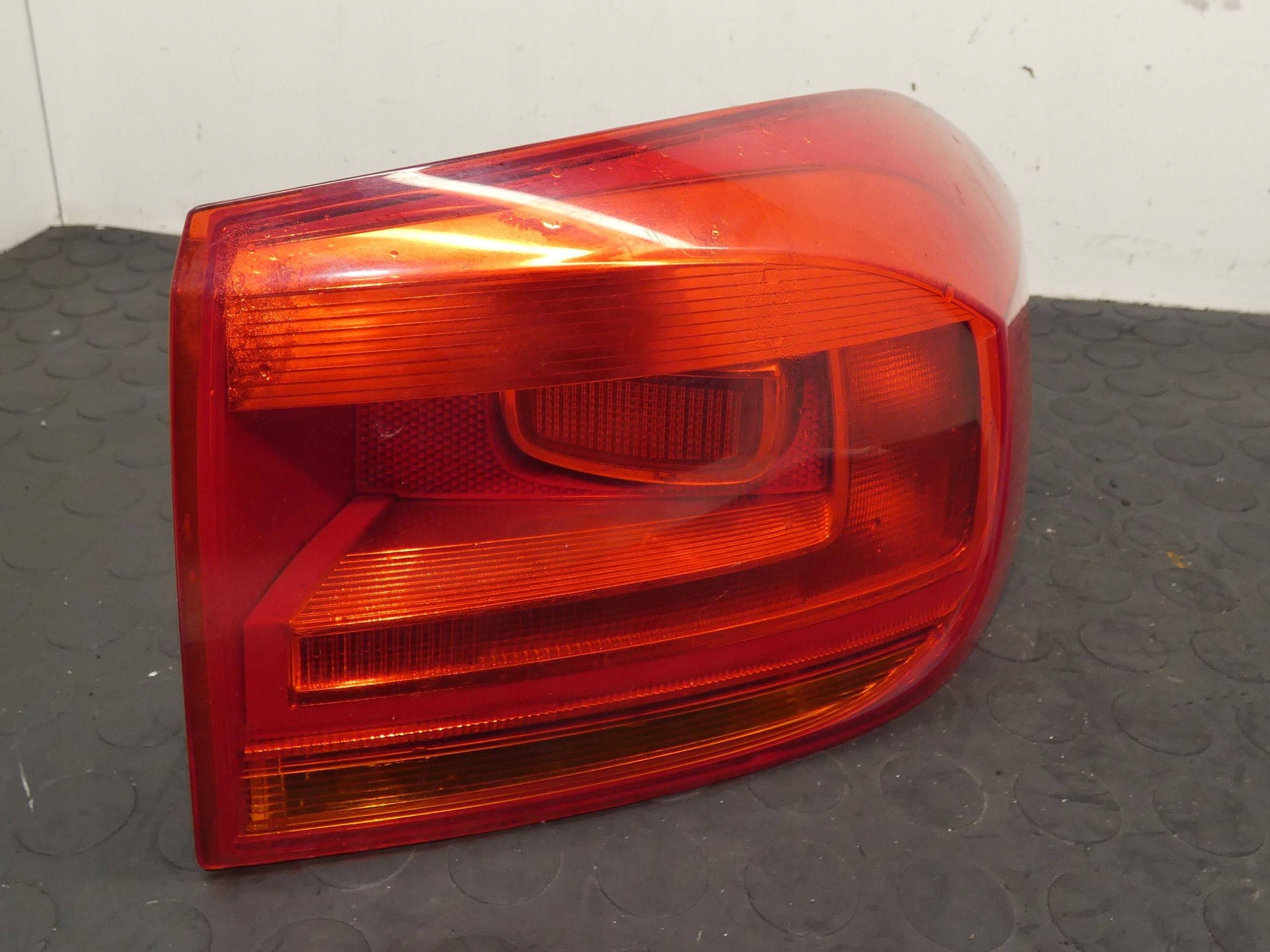 Lampa tylna VOLKSWAGEN TIGUAN I LIFT PRAWY TYŁ 5N0945096Q