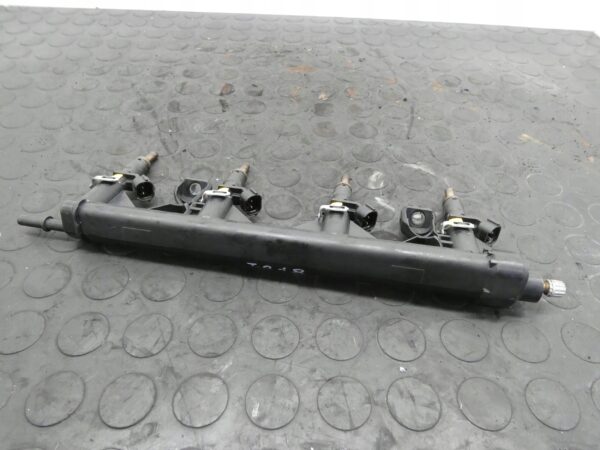 LISTWA WTRYSKOWA CITROEN C3 DS3 PEUGEOT 208 1.4 VTI V7575645 V752817680