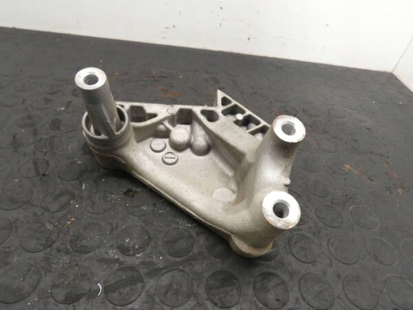 18215212980-6968d3a65abed ŁAPA WSPORNIK SILNIKA SKODA OCTAVIA VW GOLF VII T-ROC 1,6TDI 04L199207D