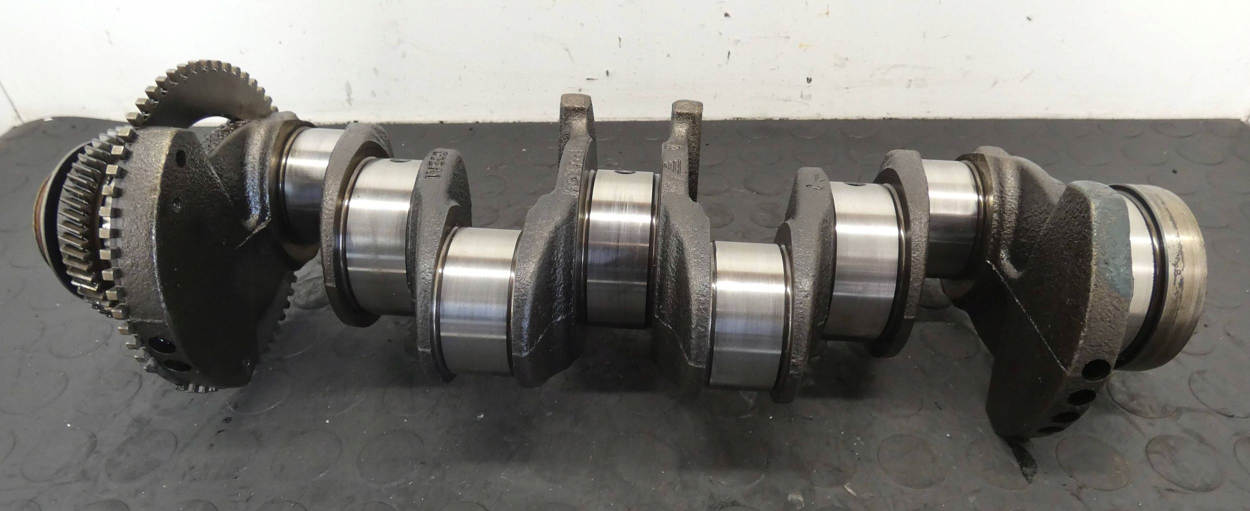 Wał korbowy IVECO DAILY III 2,3 HPI F1AE0481B 502295005 NOMINAŁ