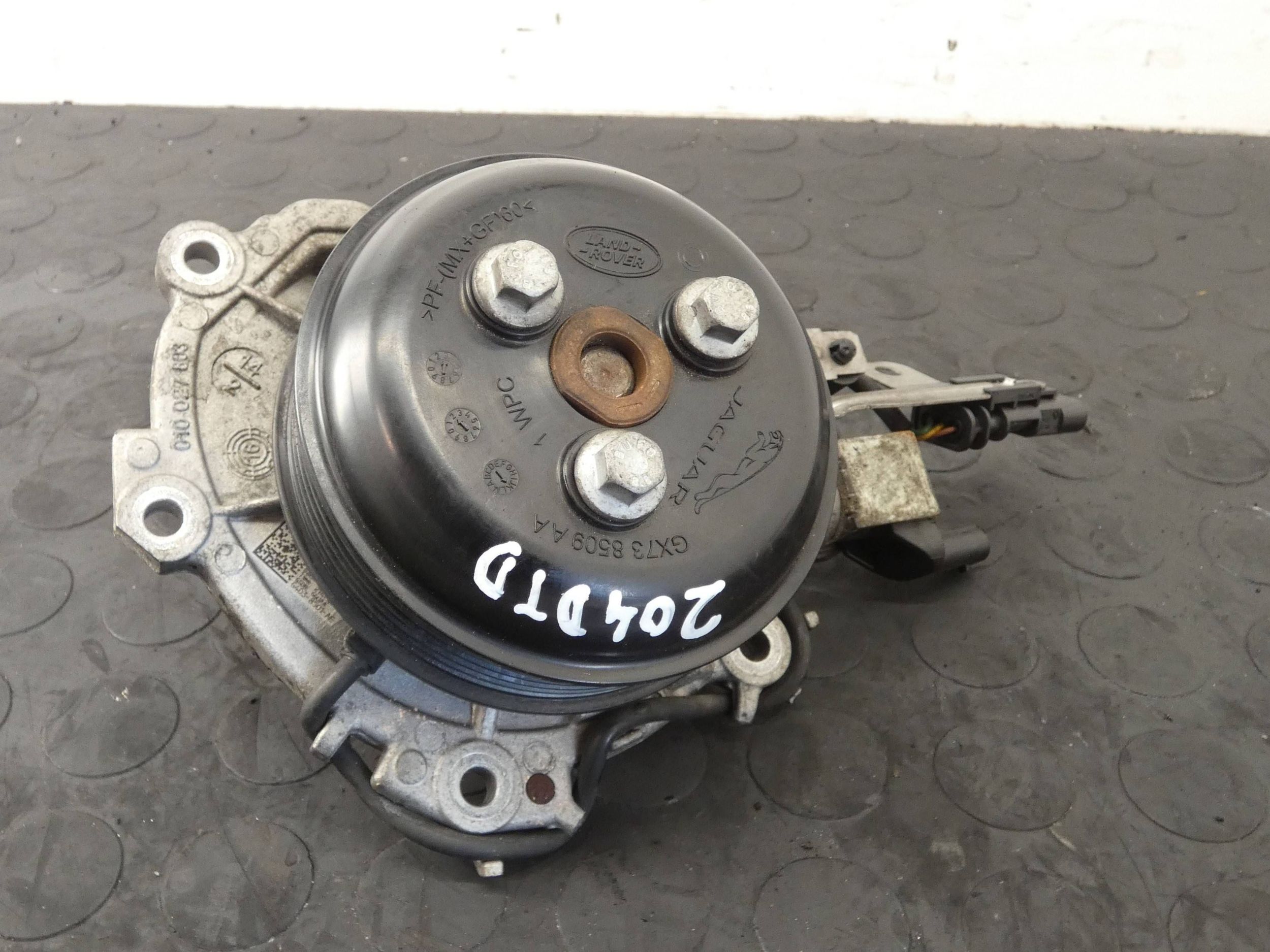 Pompa wody LANDROVER DISCOVERY SPORT F-PACE 2.0D G4D38501AE GX738509AA