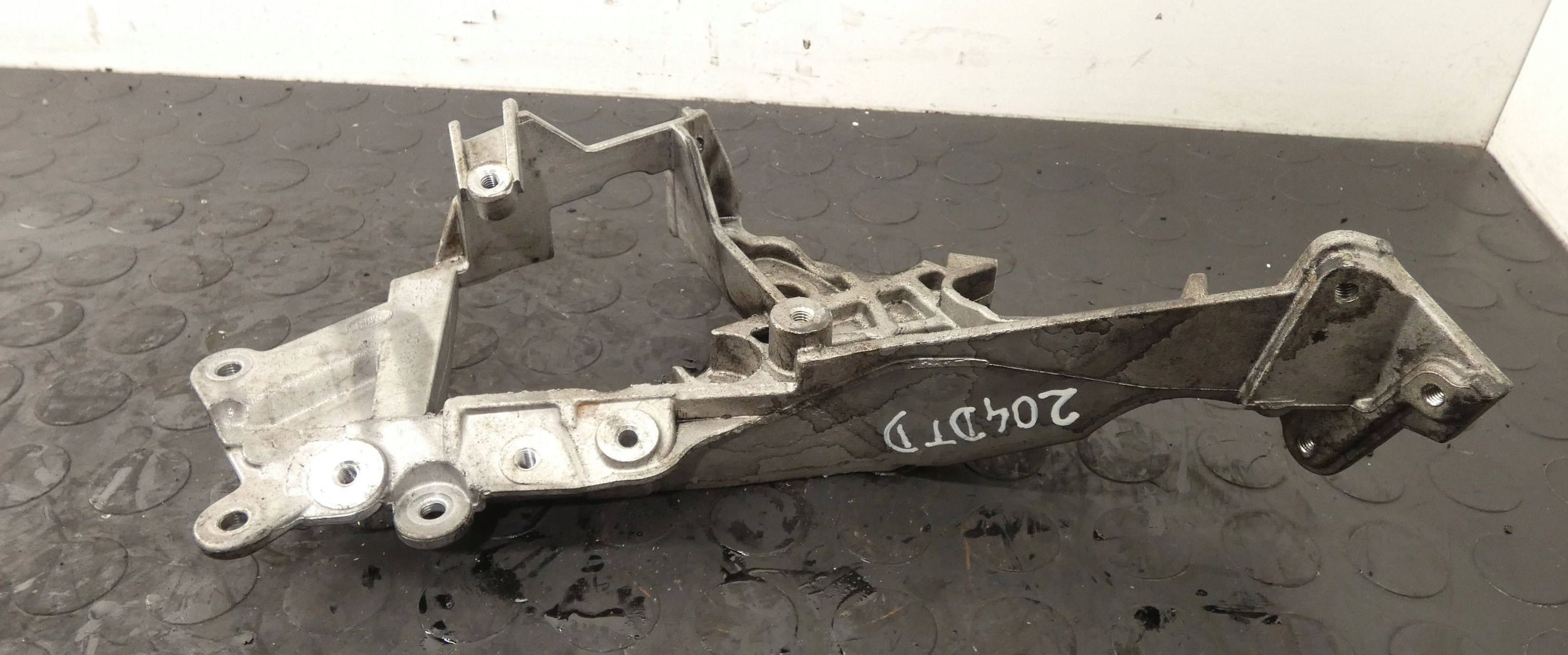 18238207493-6967ac386a47e Łapa silnika LANDROVER DISCOVERY SPORT F-PACE 2.0D G4D39L456DC