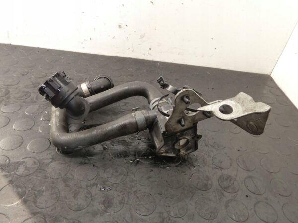 Dodatkowa pompa wody AUDI A4 B8 A5 Q5 2.0 TDI 06H121601J