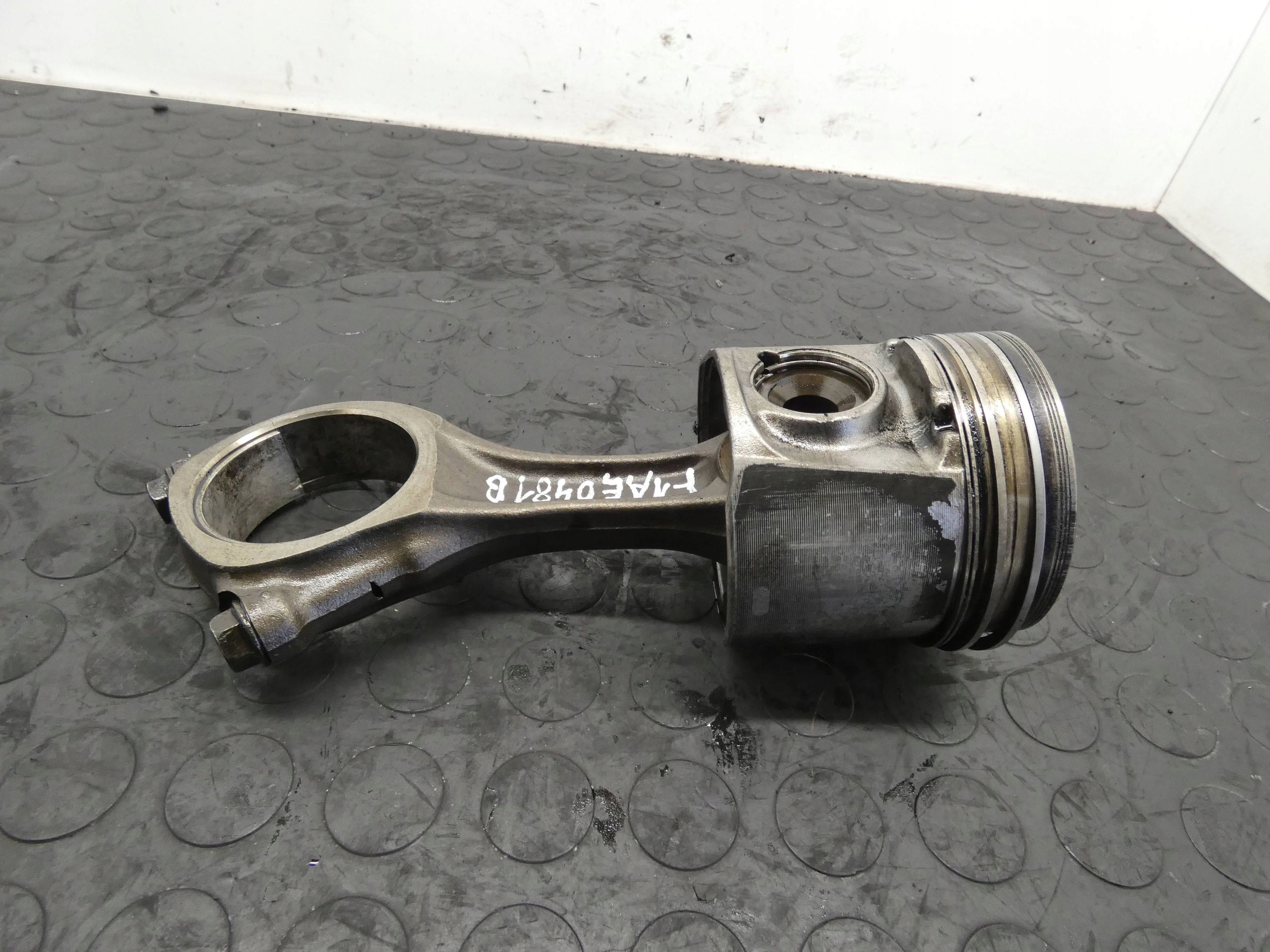 18241058595-696b6cae09572 Tłok z korbowodem IVECO DAILY III 2,3 HPI F1AE0481B