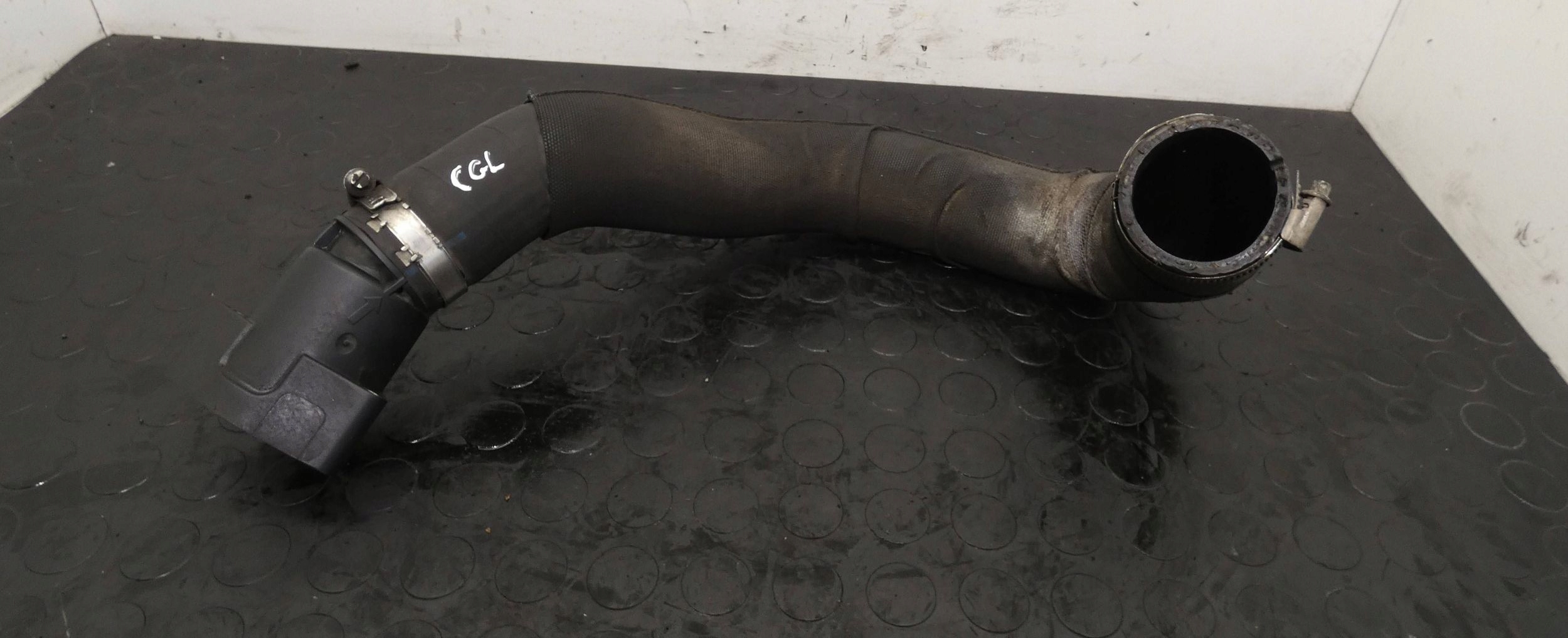 18241110923-696b6c66f1379 Wąż intercoolera AUDI A4 B8 A5 Q5 2.0 TDI CGL 8K0145738AH 03L131111R