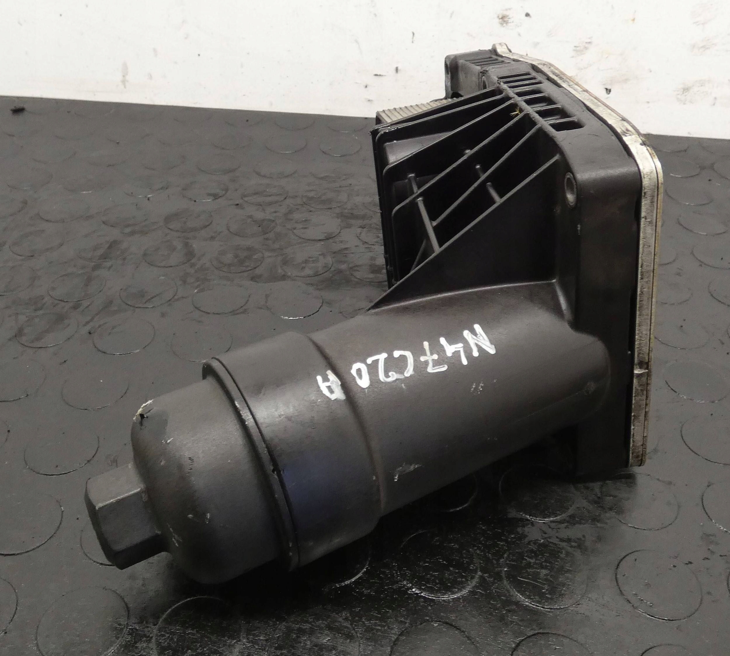 Podstawa filtra oleju MINI COOPER R61 R60 2.0D N47C20A 70381908 8507626