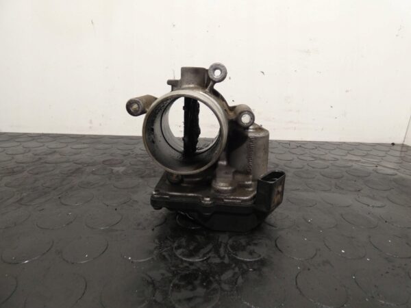 Przepustnica AUDI A4 B8 A5 Q5 2.0 TDI CGL 03L128063R