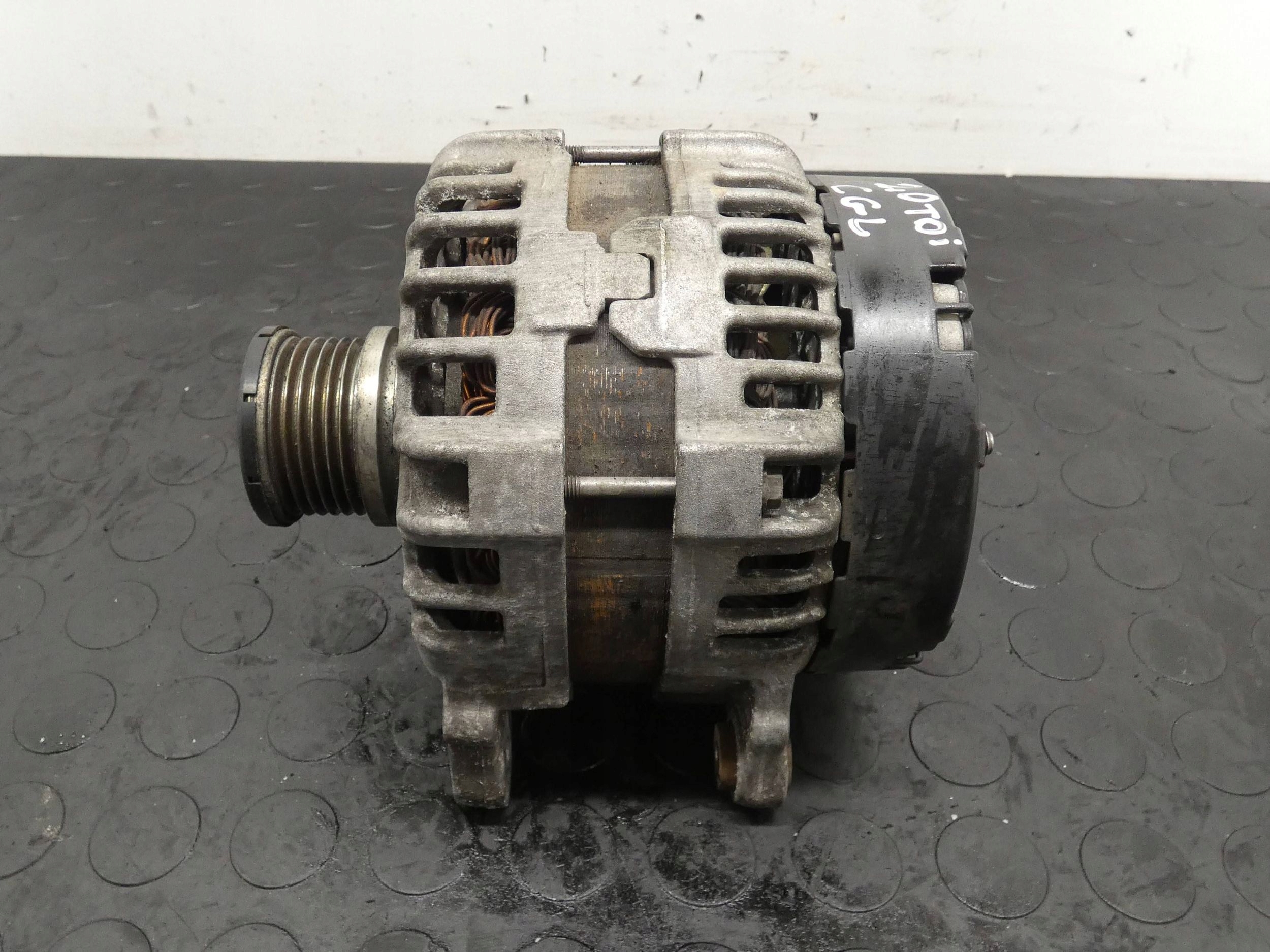 Alternator AUDI A4 B8 A5 Q5 2.0 TDI CGL 03L903017 0125711034