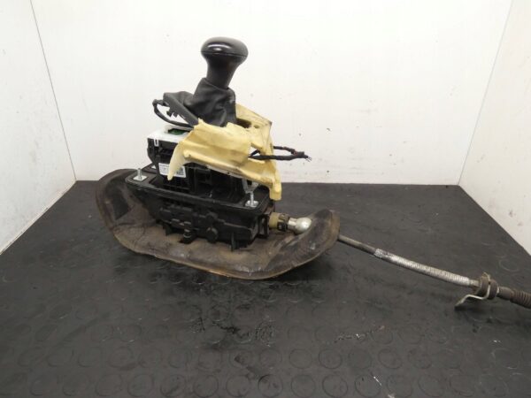 DŹWIGNIA Lewarek zmiany biegów AUDI A4 B8 A5 Q5 2.0 TDI 8K1713041T