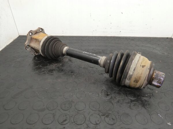 Półoś przednia AUDI A4 B8 A5 2.0 TDI 8K0407271AK