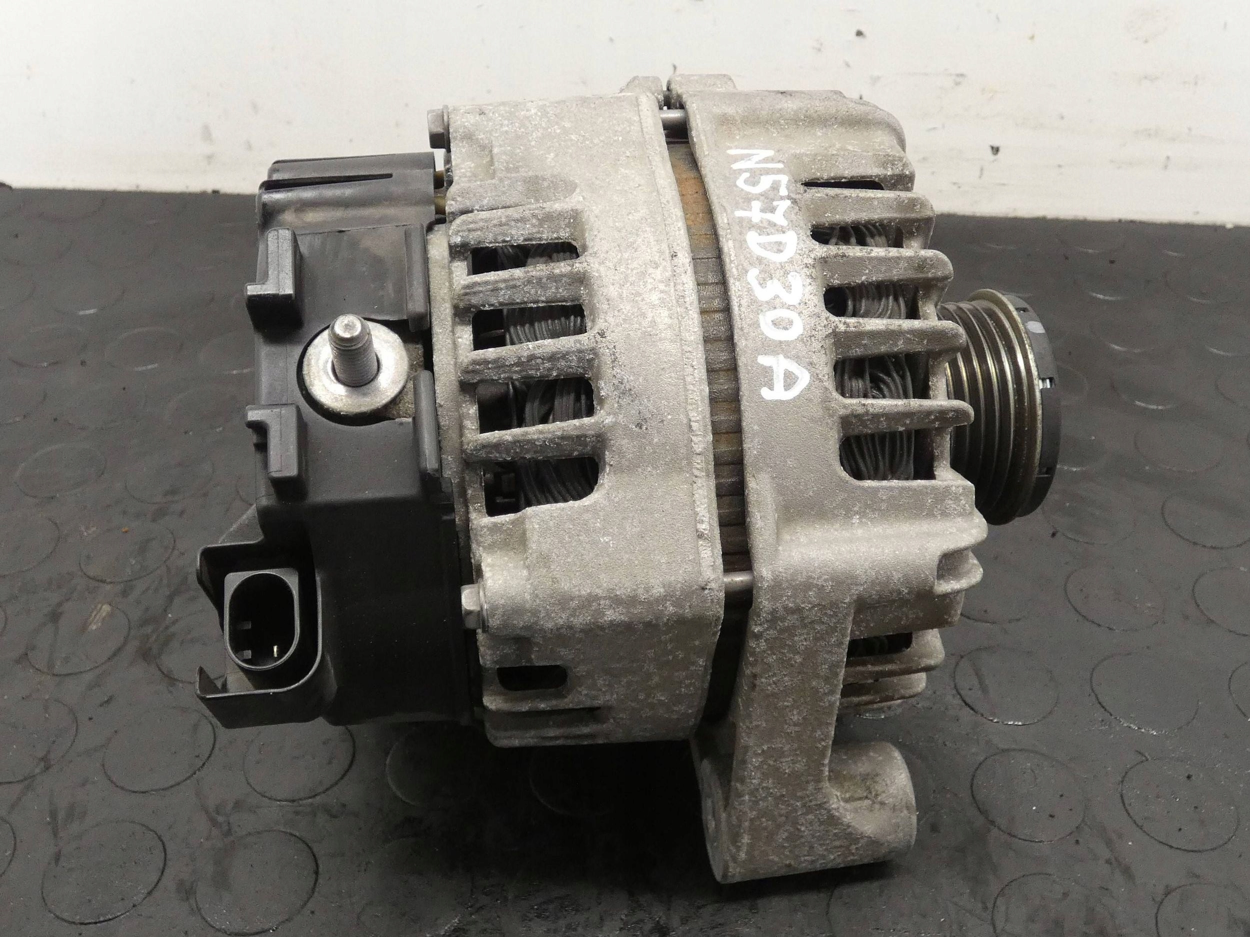 Alternator BMW 3 F30 F31 F34 4 F32 F36 X5 F15 X6 F16 3.0D 8570675