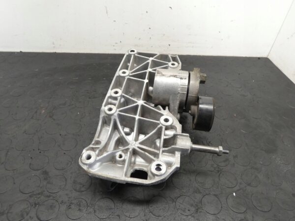 Łapa alternatora BMW 3 F30 F31 F34 4 F32 F36 3.0D X-DRIVE 8506863