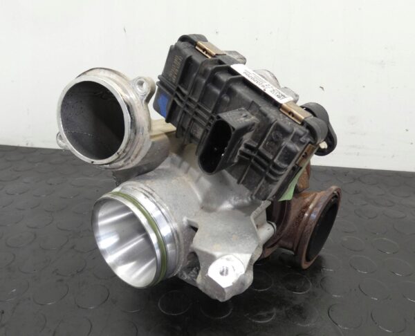 TURBOSPRĘŻARKA TURBO BMW 3 F30 4 F32 F36 5 F10 X5 F15 X6 F16 3.0D 7823202