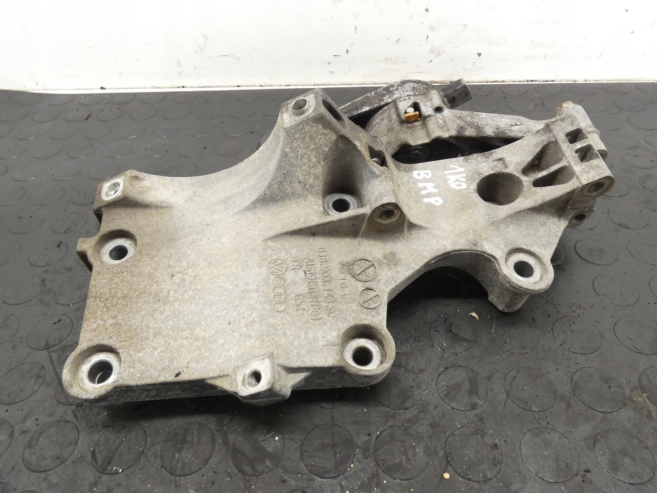 18274227923-697872b110b8f Łapa alternatora VW GOLF V JETTA AUDI A3 2,0 TDI 038903143AF