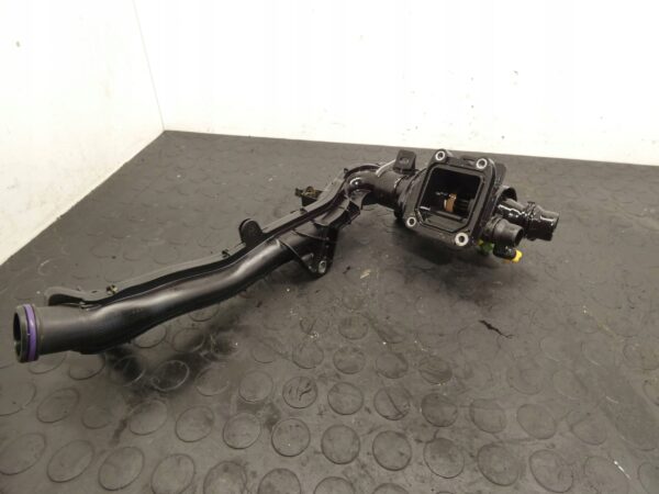 Obudowa termostatu PEUGEOT 2008 308 CITROEN C3 1,2THP 9812131480 9834388280