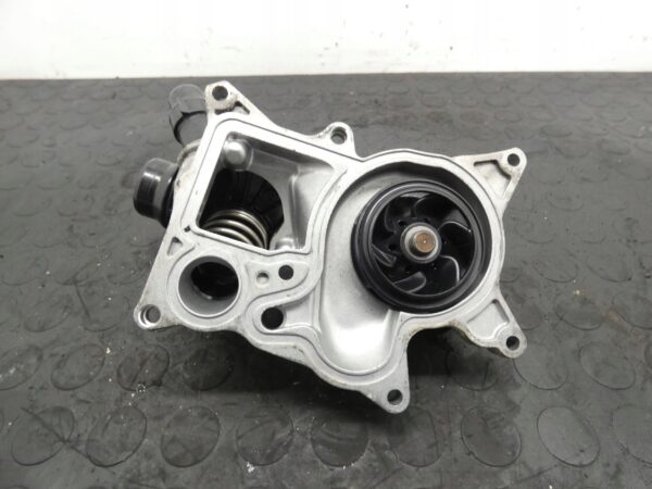 Pompa wody BMW 3 F30 F31 F34 4 F32 F36 3.0D 8516205