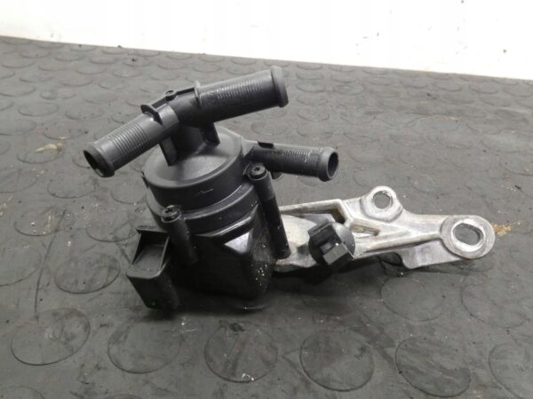 Dodatkowa pompa wody PEUGEOT 2008 308 CITROEN C3 1,2THP 9814099080