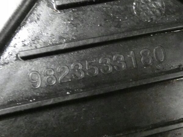 18278263209-697a0ab09ee91 Podstawa akumulatora PEUGEOT 2008 308 CITROEN C3 1,2THP 9823533180