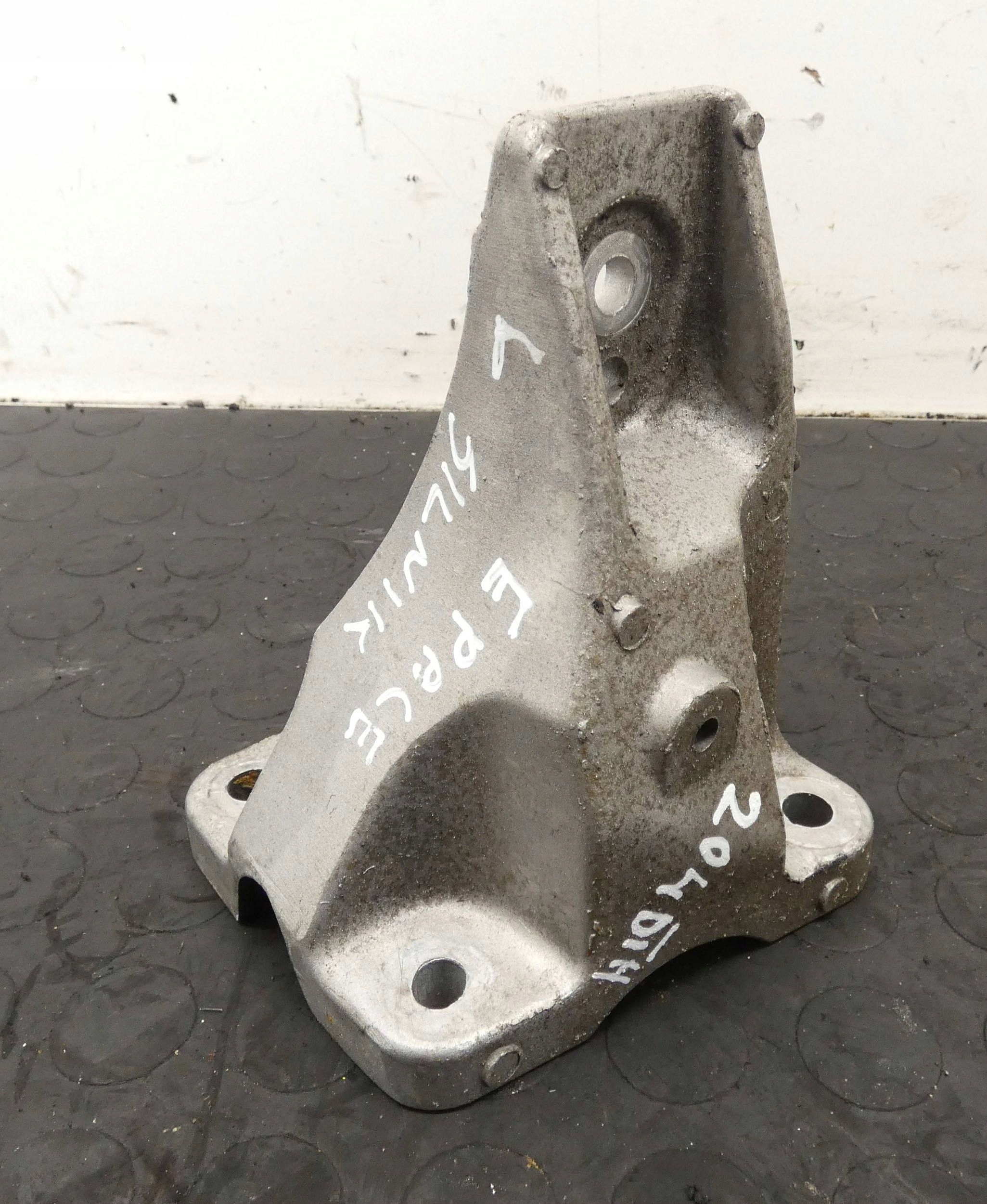 18316233975-698b585900035 Łapa silnika JAGUAR F-PACE LAND ROVER VELAR 2.0D HK836061CB