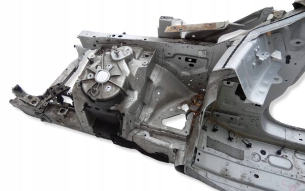 Ćwiartka Przód strona PRAWA SŁUPEK PODŁUŻNICA FARTUCH Jaguar F-PACE